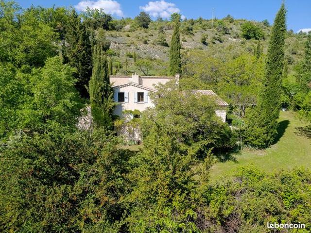 Vente | Mas | 6p | 3ch | 142 m² | Montbrun les Bains | Expo Sud | Terrasse · Jardin
