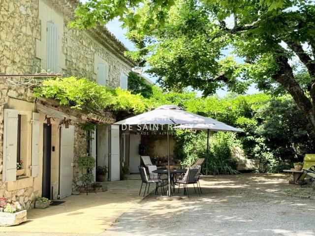 Vente mas 8 Pièce s 257m² Plan d'Orgon