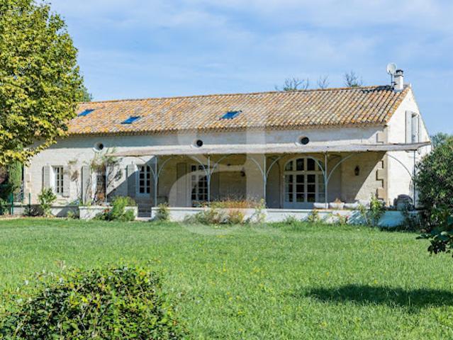 Vente Maison 8 pièces 279 m2 Saint Rémy de Provence