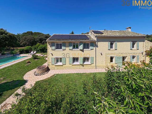 Vente Mas 9 pièces 280 m2 Sérignan du Comtat