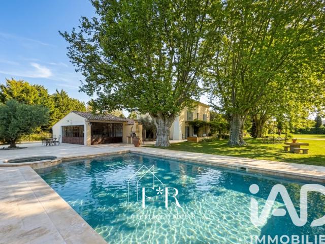 Vente Mas 9 pièces 303m² Pernes les Fontaines
