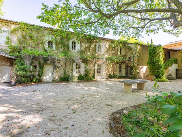 Vente Maison 9 pièces 430 m2 Gordes
