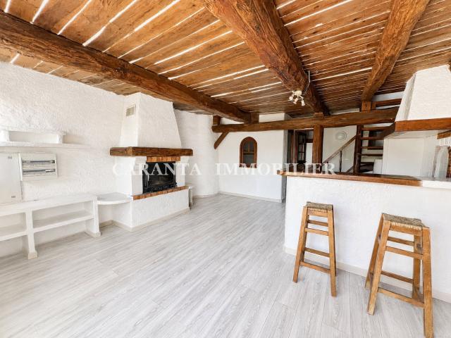 Vente Mazet 4 pièces 3 niveaux Grimaud avec Parking et jardin