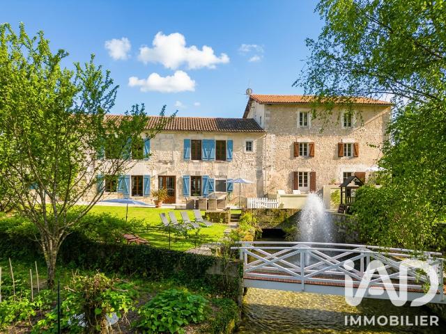 Vente Moulin 20 pièces 626m² Bourg Charente