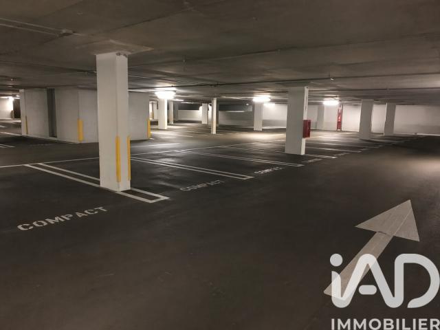 Vente Parking/garage/box 15 m²