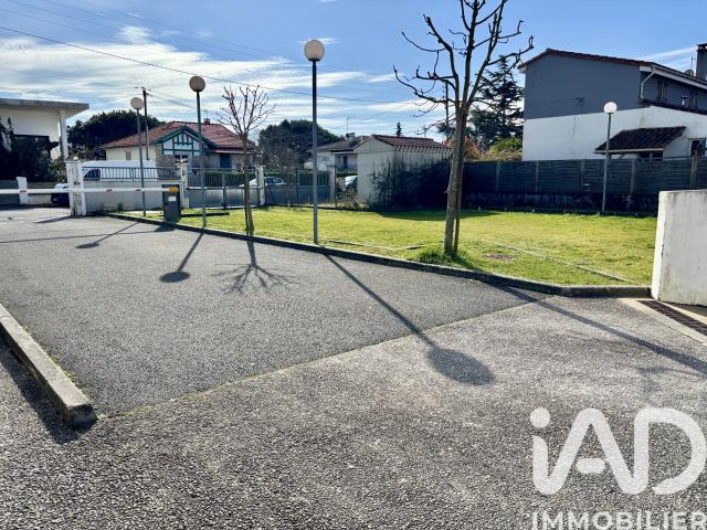 Vente Parking/garage/box 12 m²