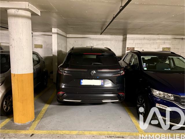 Vente Parking/garage/box 13 m²