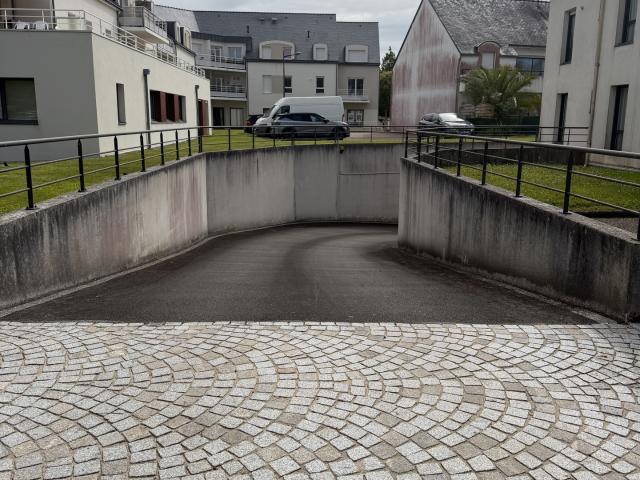 Vente Parking/garage/box 20 m²