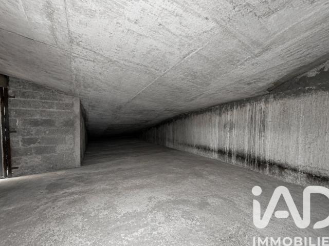 Vente Parking/garage/box 40 m²