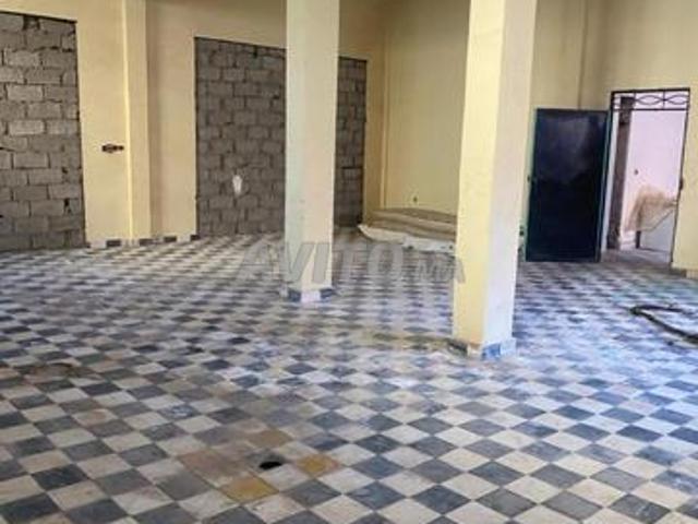 Vente pas de Porte d un locale commercial