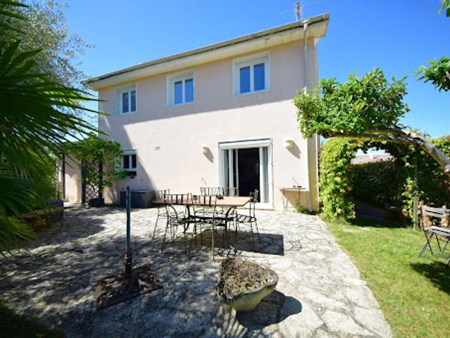 Vente Pavillon 5 pièces 109 m2 Saint Germain lès Corbeil