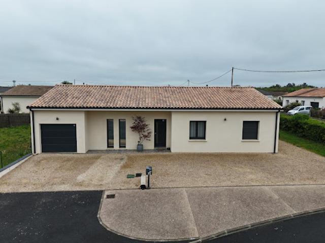 Vente Pavillon 5 pièces 120 m2 Roches Prémarie Andillé