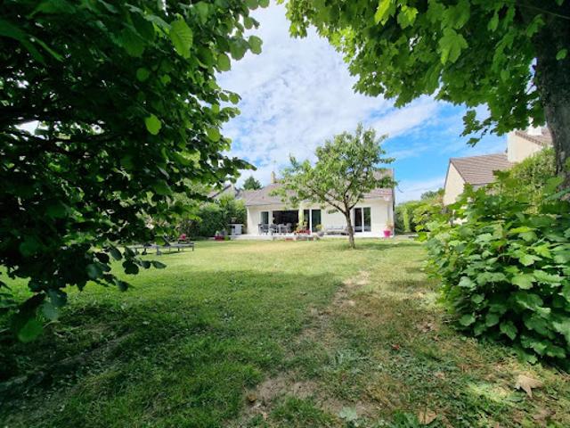 Vente Pavillon 6 pièces 155 m2 Le Plessis Trévise