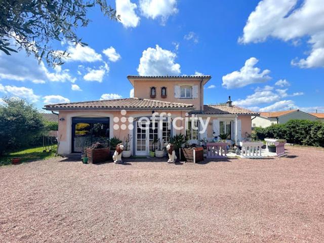 Vente Pavillon 6 pièces 180 m2 Coutras