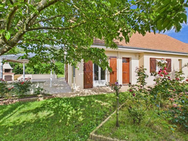 Vente Pavillon 7 pièces 111 m2 La Guierche