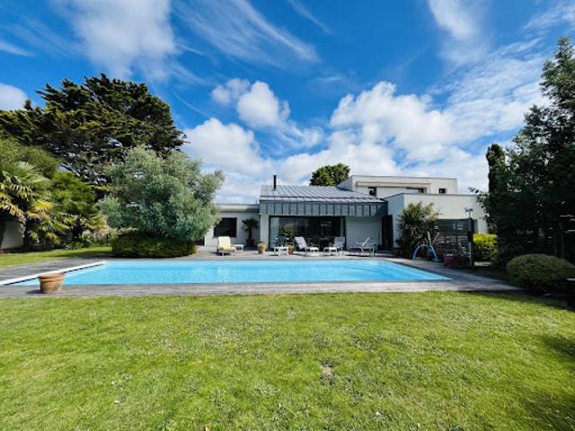 Vente Maison 7 pièces 218.3 m2 Ploemeur