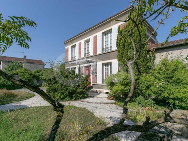 Vente Maison 7 pièces 220 m2 Champigny sur Marne