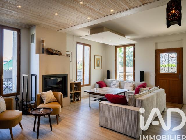 Vente Pavillon 9 pièces 201m² Suresnes