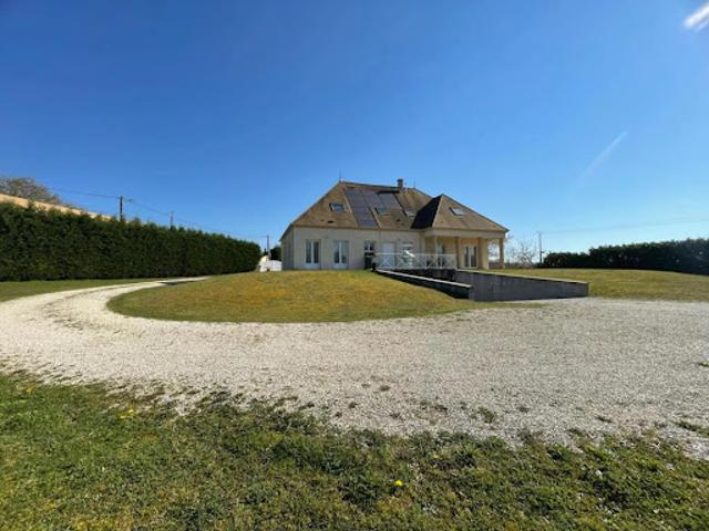 Vente Maison 9 pièces 270 m2 Amilly