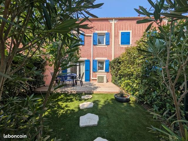 Vente pavillon 2 chambres parking et piscine