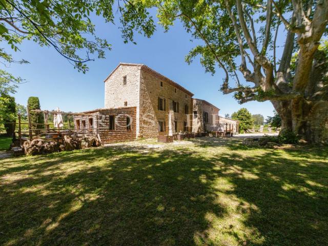Vente Pernes Les Fontaines Authentique mas du Xviiiᵉ ent. 410m² Pernes les Fontaines