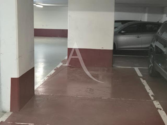 Vente Place de parking 14 m2 Courbevoie