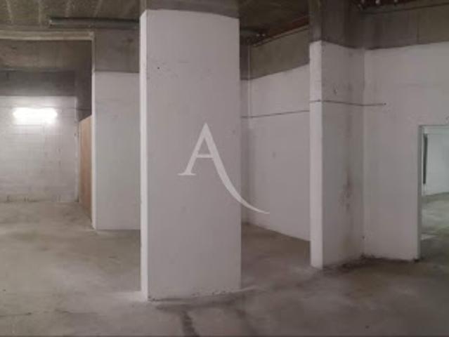 Vente Place de parking 115 m2 Saint Nazaire