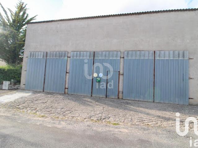Vente Place de parking 120 m2 Saint Victor et Melvieu