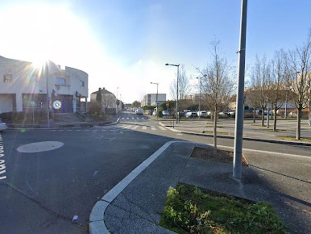 Vente Place de parking 125 m2 Vaulx en Velin