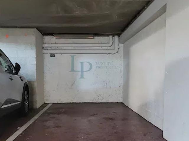 Vente Place de parking 12 m2 Paris 8ème