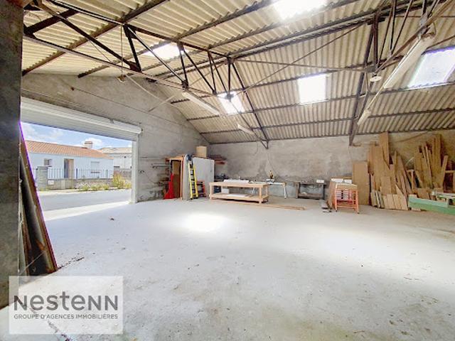 Vente Place de parking 260 m2 Saint Urbain