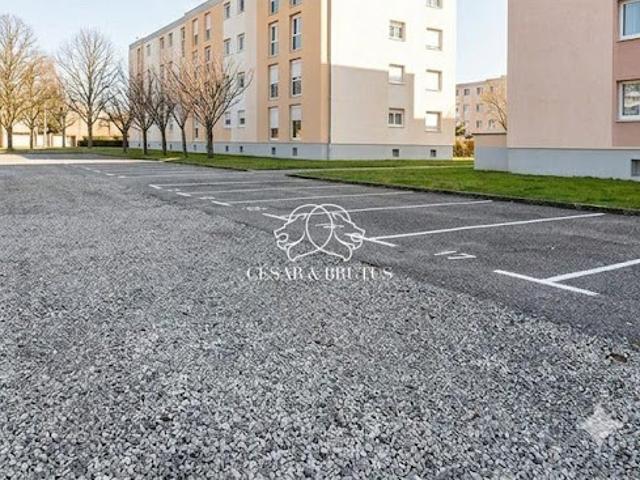 Vente Place de parking 300 m2 Roanne