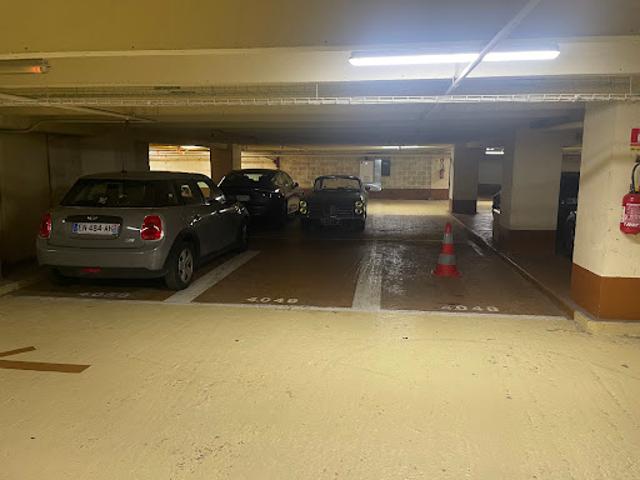 Vente Place de parking 50 m2 Neuilly sur Seine