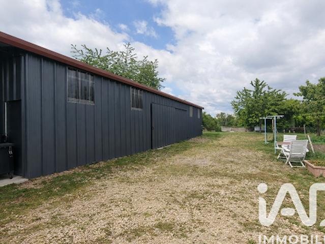 Vente Place de parking 533 m2 Saint Pierre Laval