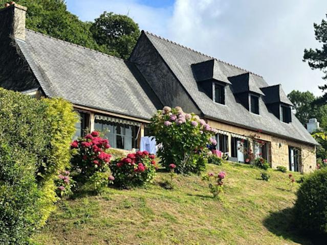 Vente Propriété 10 pièces 0 m2 Plougrescant