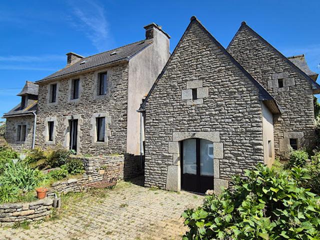 Vente Propriété 10 pièces 242 m2 Plouvorn