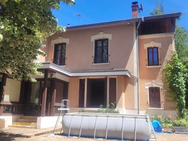 Vente Propriété 10 pièces 245 m2 Cours la Ville