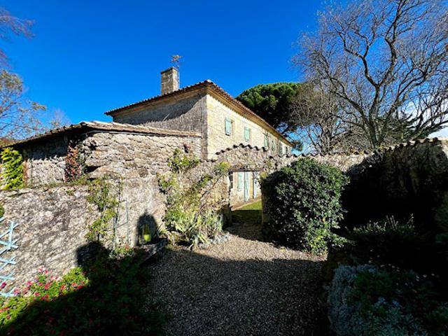 Vente Propriété 10 pièces 247.35 m2 Saint Pey de Castets