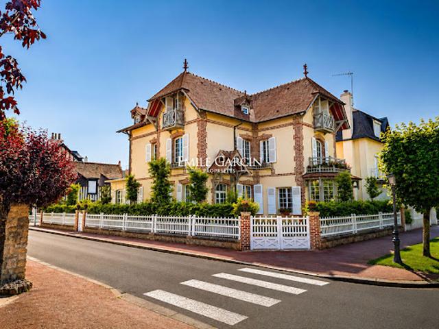 Vente Propriété 10 pièces 266 m2 Deauville