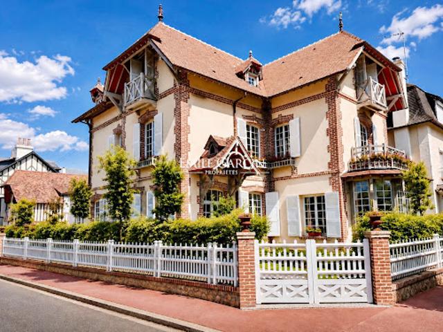 Vente Propriété 10 pièces 266 m2 Deauville