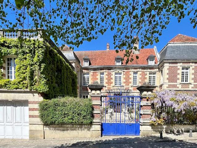 Vente Propriété 10 pièces 288 m2 Noyon