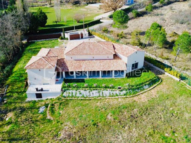 Vente Propriété 10 pièces 290 m2 La Verdière