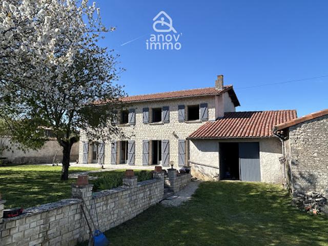 Vente Propriété 10 pièces 200 m2 Rouillac