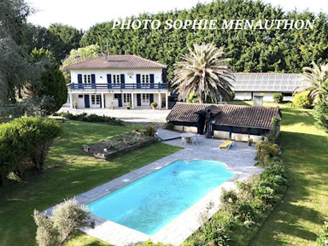 Vente Propriété 10 pièces 223 m2 Saint Martin de Seignanx
