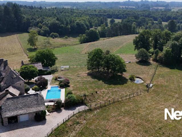 Vente Propriété 10 pièces 230 m2 Servières le Château