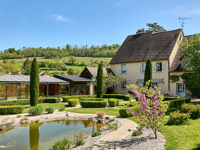Vente Propriété 10 pièces 350 m2 Lons le Saunier