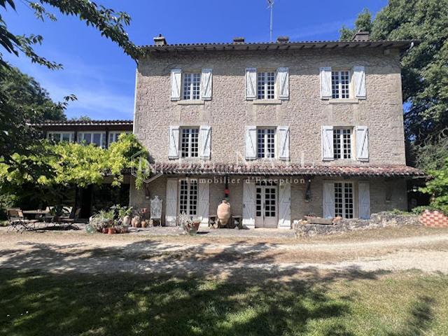 Vente Propriété 10 pièces 360 m2 Poitiers