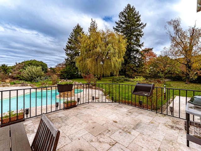 Vente Propriété 10 pièces 376.9 m2 Crémieu