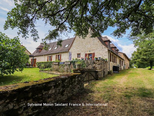 Vente Propriété 10 pièces 380 m2 Brouchaud