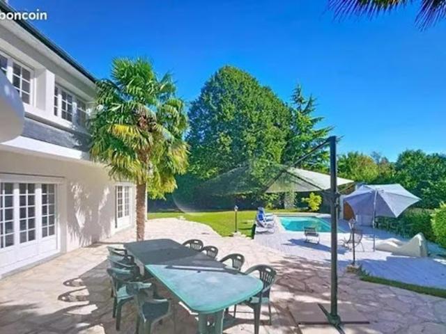 Vente Propriété 10 pièces 318 m2 Boissise le Roi